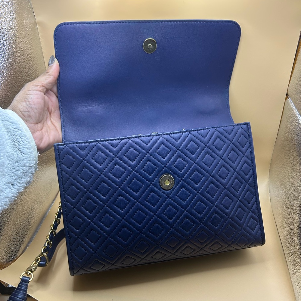 Tory Burch Blue Quilted Leather Chain Shoulder Bag | Gold Hardware | Tassel - Picture 10 of 12